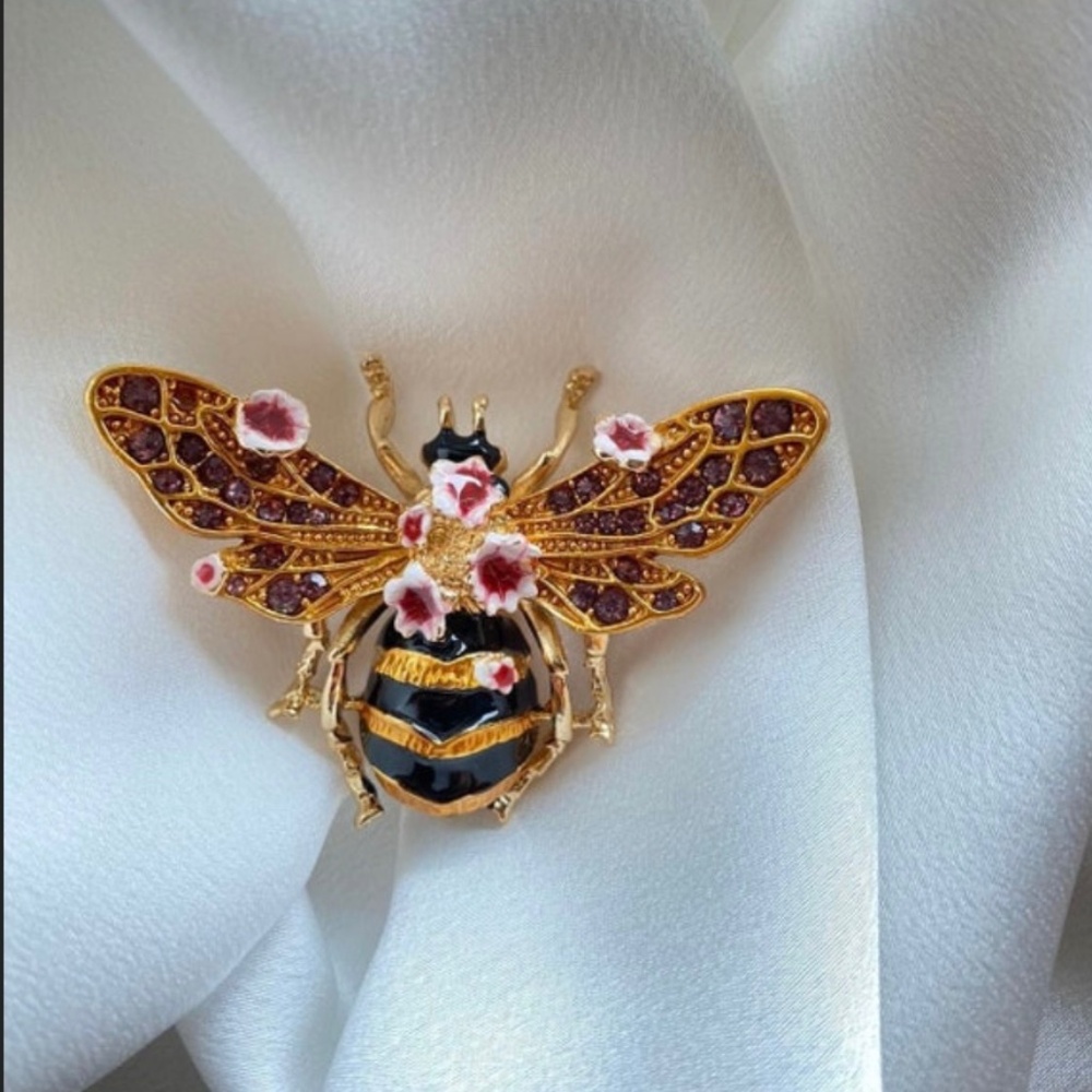 Vintage Bee Brooch